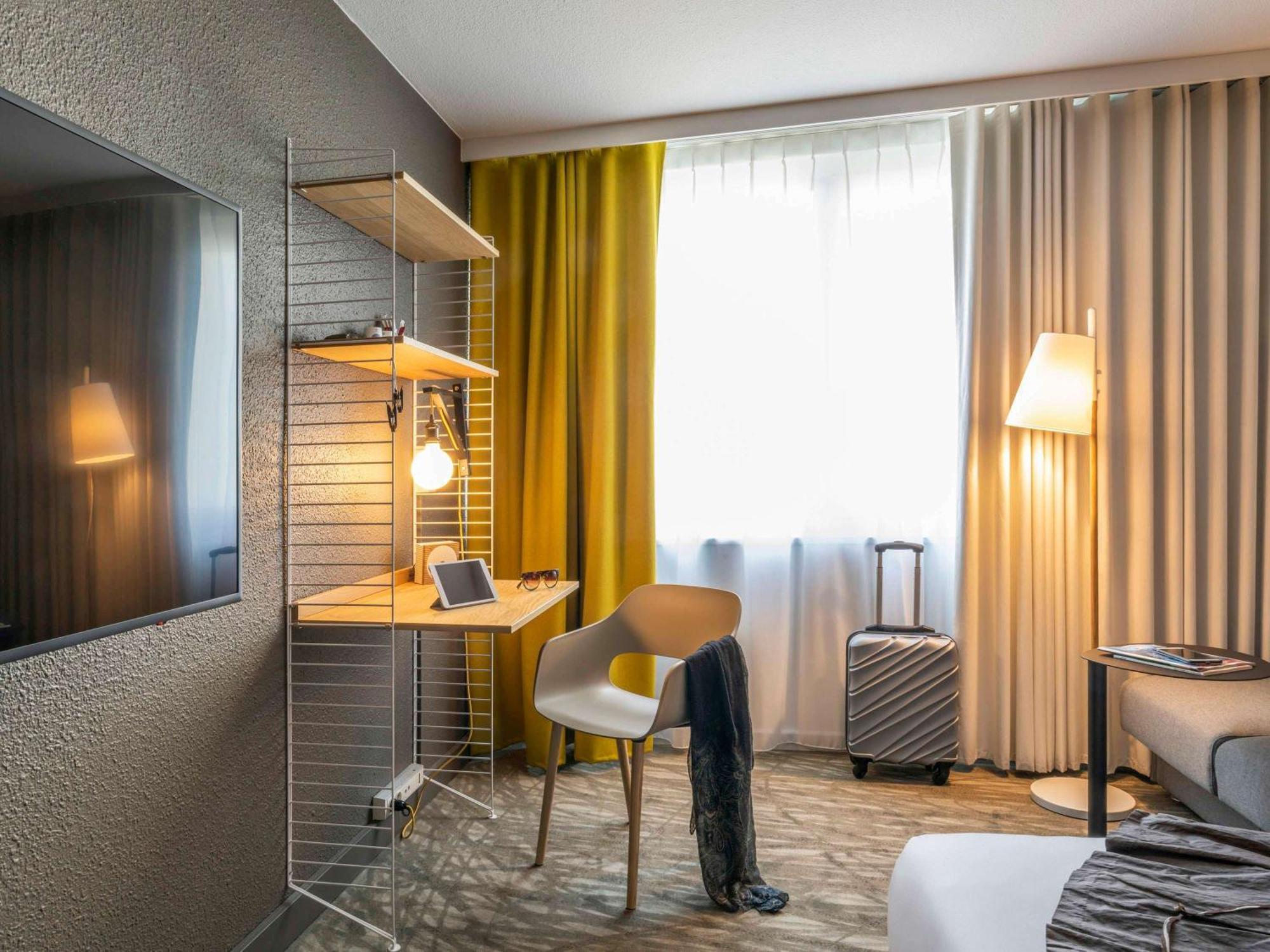 Hotel Novotel Evry Courcouronnes Exteriér fotografie