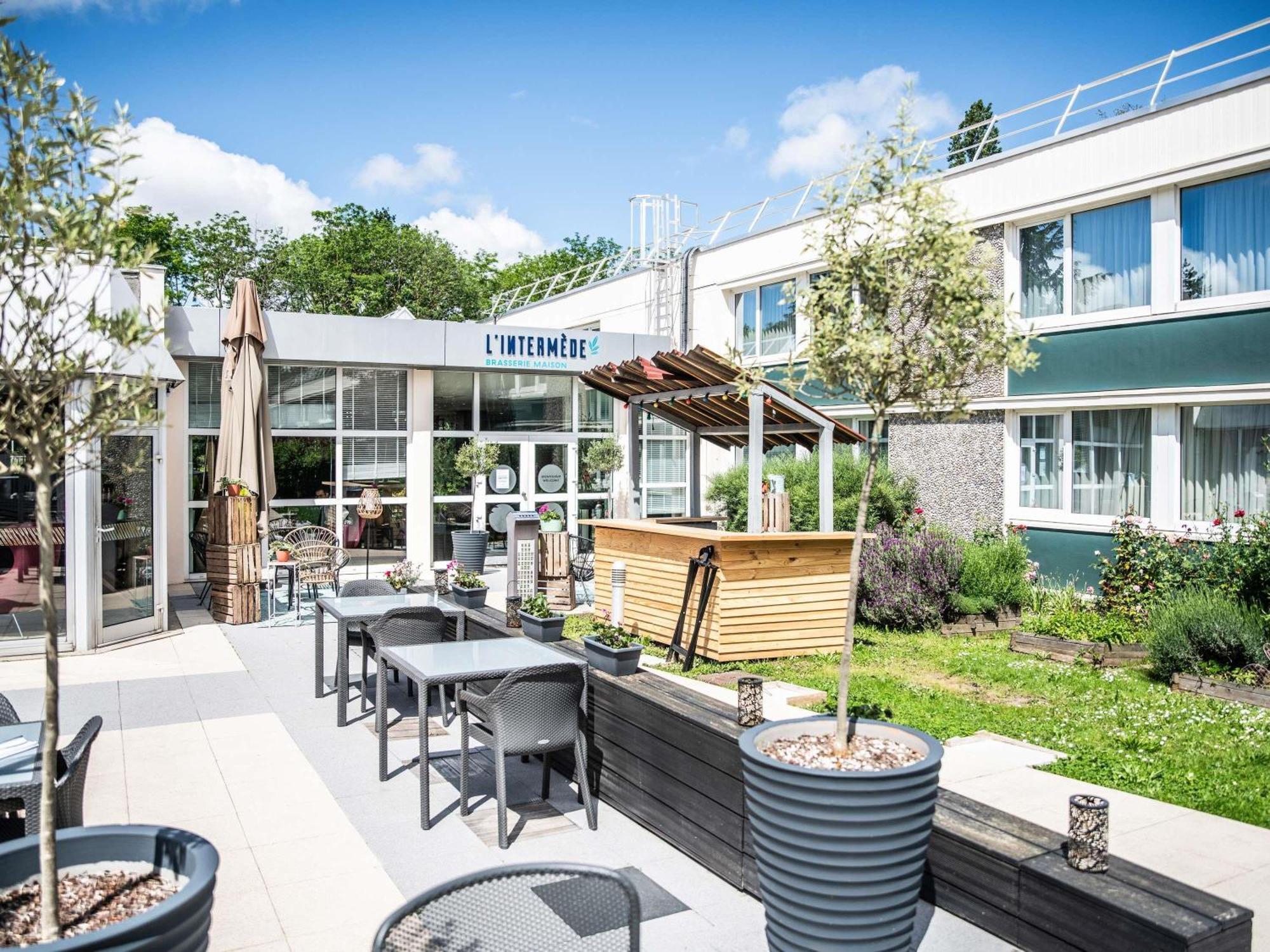 Hotel Novotel Evry Courcouronnes Exteriér fotografie